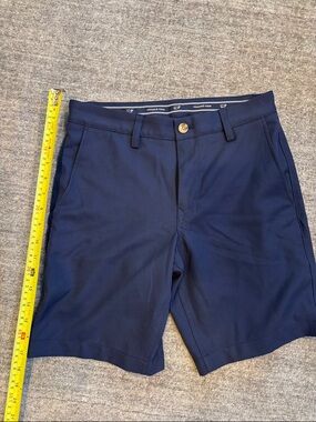 Vineyard Vines men’s Links shorts
